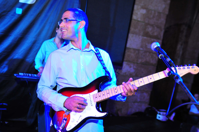 תמונה של ממעמקים - להקות / תזמורות